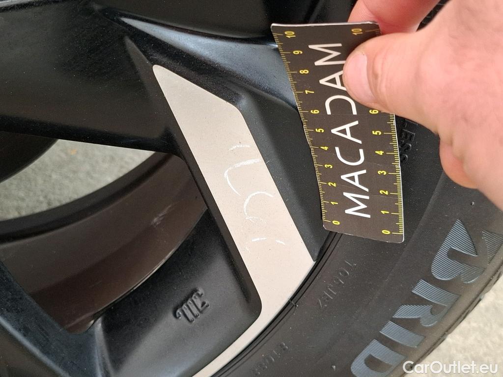  Nissan  Juke NISSAN  / 2019 / 5P / Crossover Hybrid 143 Business+ #25