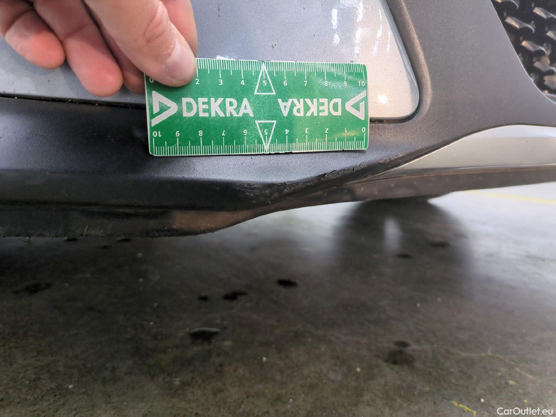  KIA  XCeed KIA  / 2019 / 5P / Crossover 1.6 GDI ISG ISG PHEV ACTIVE BUS DCT6 #17