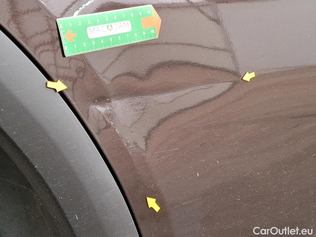  DS  DS7 DS DS 7 Crossback / 2017 / 5P / SUV BlueHDi 130 Auto Executive #4