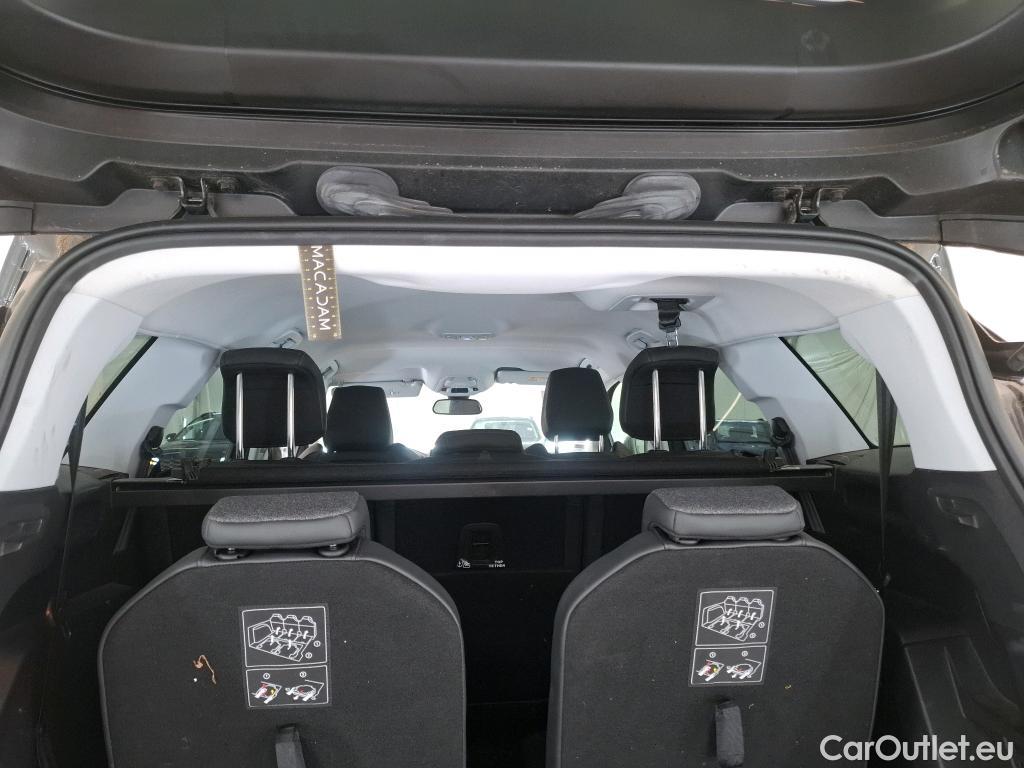  Peugeot  5008  Allure 1.2 PureTech 130CV BVA8 7 Sieges E6d #48