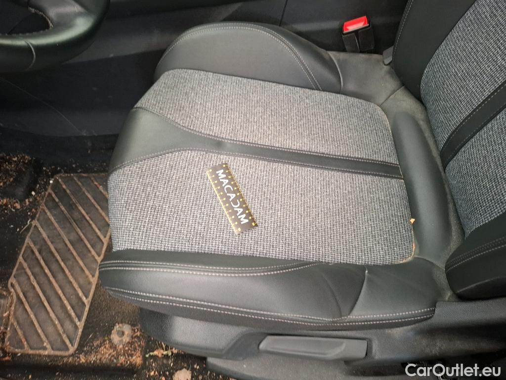  Peugeot  5008  Allure 1.2 PureTech 130CV BVA8 7 Sieges E6d #34