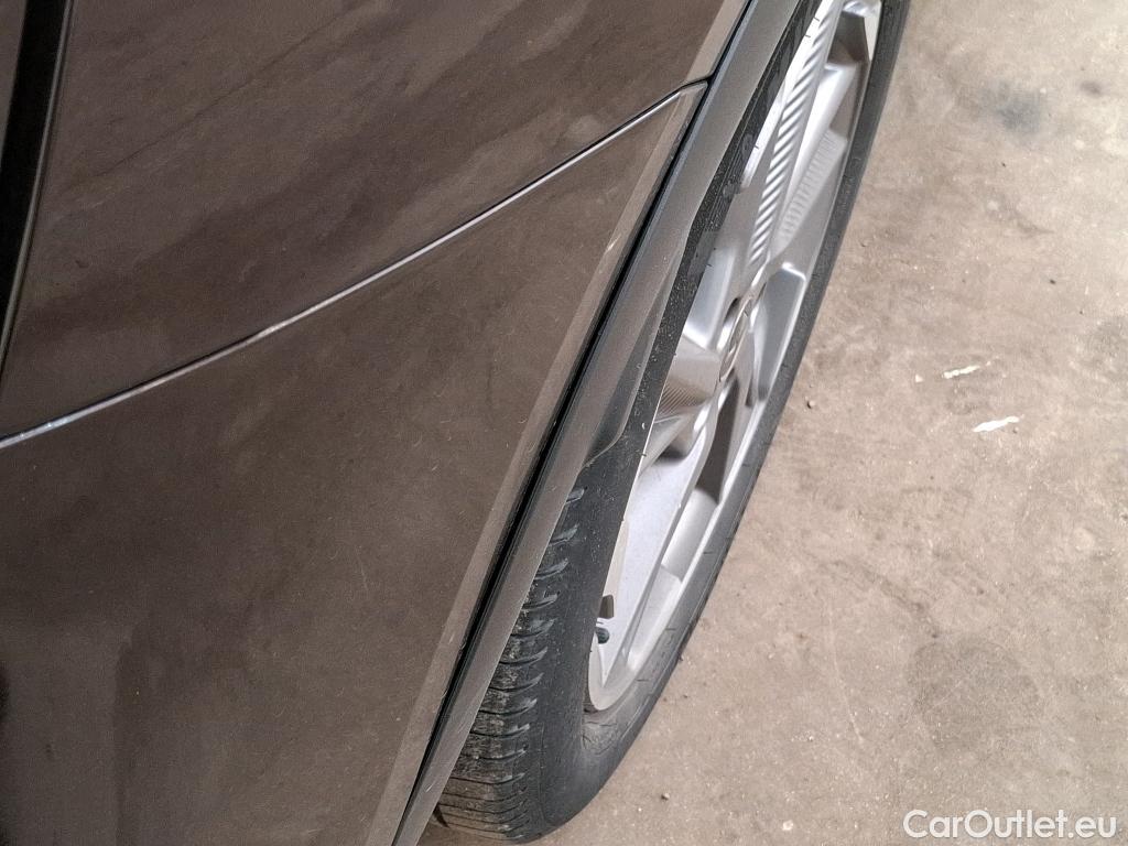  DS  DS7 DS DS 7 Crossback / 2017 / 5P / SUV BlueHDi 130 Auto Executive #19