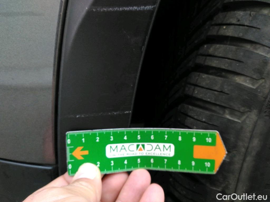  Peugeot  2008  Active Business 1.2 PureTech 130CV BVA8 E6d #36