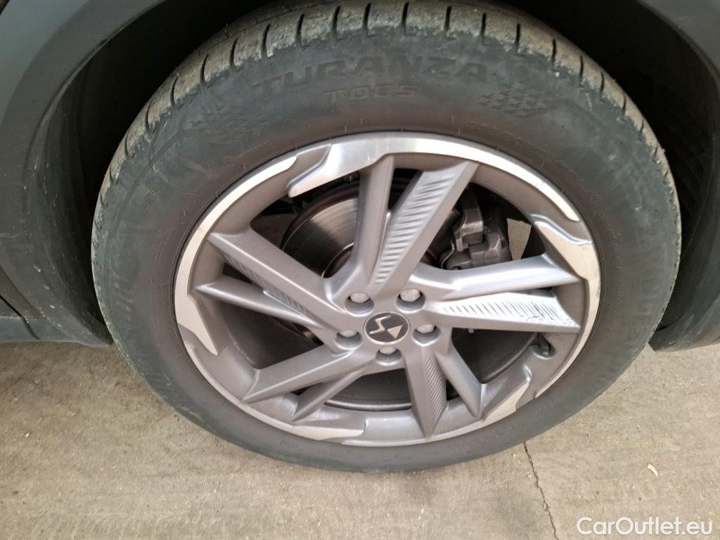  DS  DS7 DS DS 7 Crossback / 2017 / 5P / SUV BlueHDi 130 Auto Executive #13