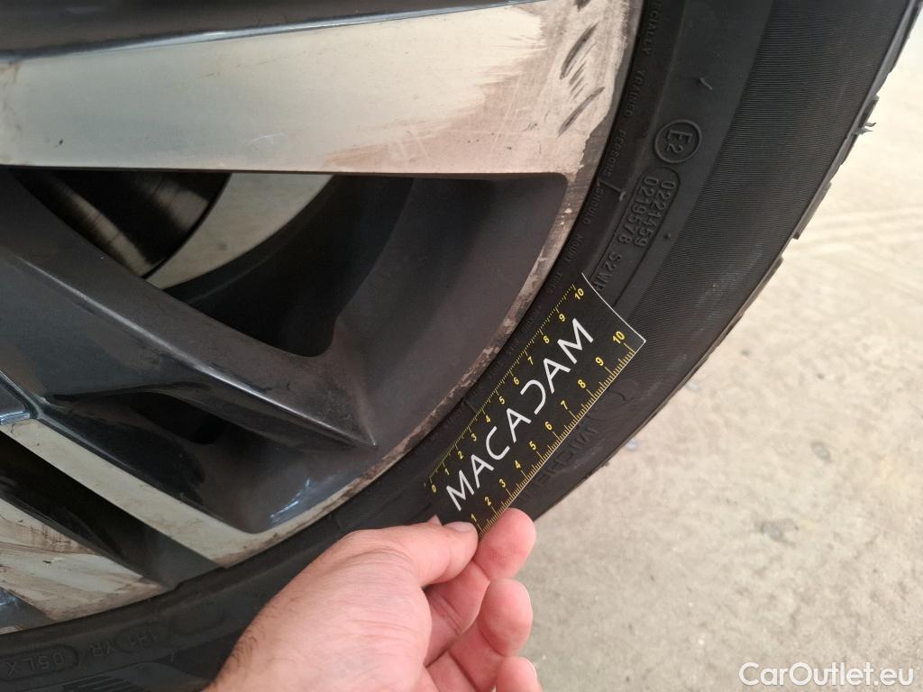  Peugeot  5008  Allure 1.2 PureTech 130CV BVA8 7 Sieges E6d #25