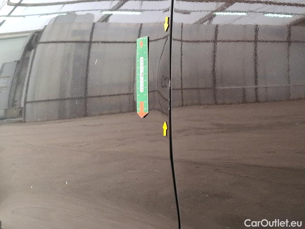  DS  DS7 DS DS 7 Crossback / 2017 / 5P / SUV BlueHDi 130 Auto Executive #8