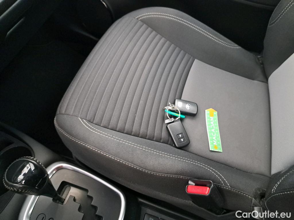  Toyota  Yaris TOYOTA  Hybride / 2017 / 5P / Berline 1.5 VVT-I HYBRID France Business #4