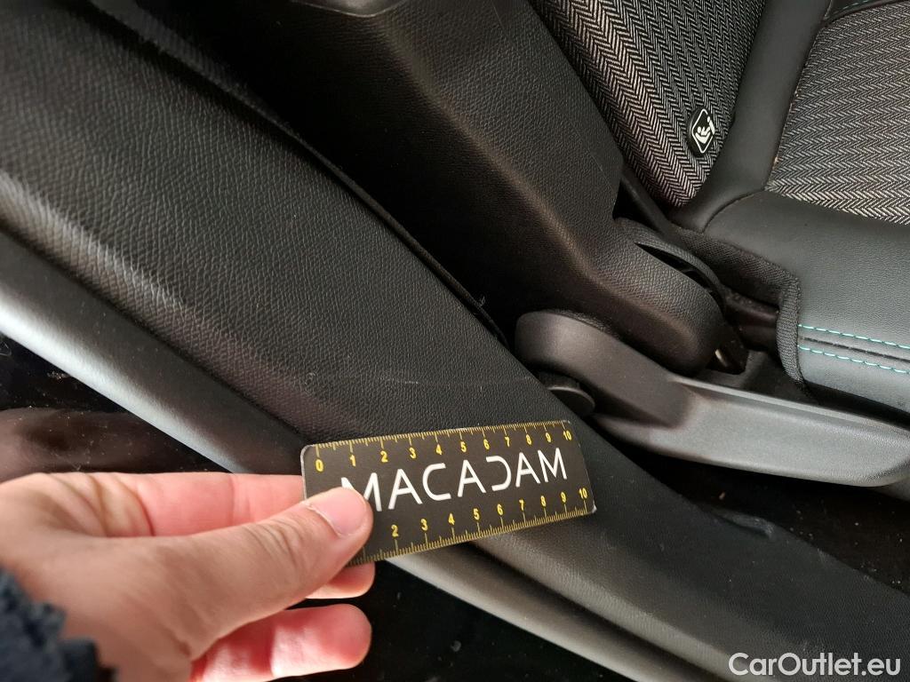  Peugeot  5008  Allure Pack 1.5 HDi 130CV BVA8 7 Sieges E6d #2