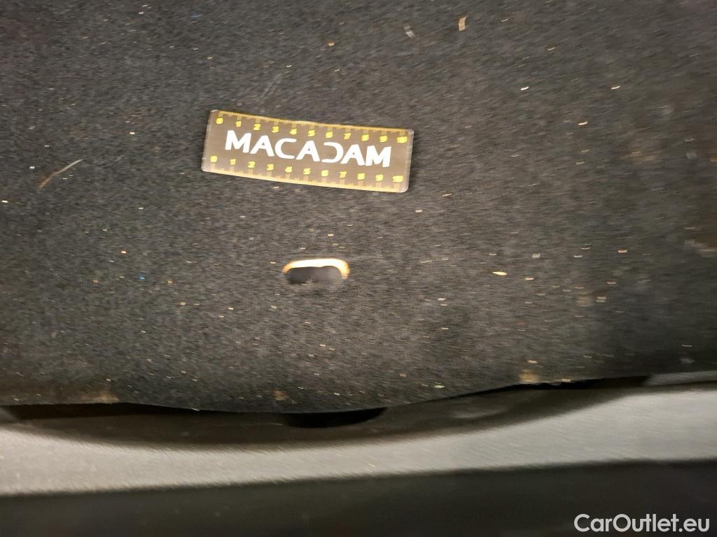  Opel   Grandland X Grandland X Elegance Business 1.5 130CV BVA8 E6d #23