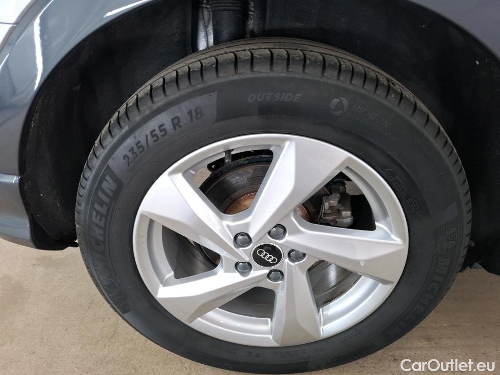  Audi  Q3  35 TDI Design luxe 2.0 TDI 150CV BVA7 E6d #14