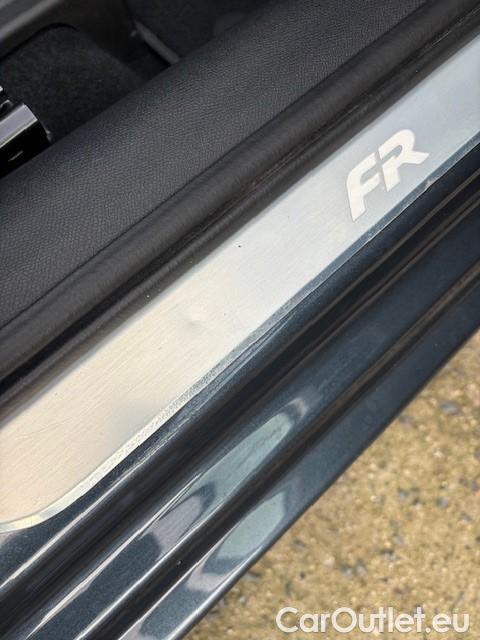  Seat  Leon SEAT  / 2020 / 5P / Berline 1.5 eTSI 150 DSG S&S FR #2