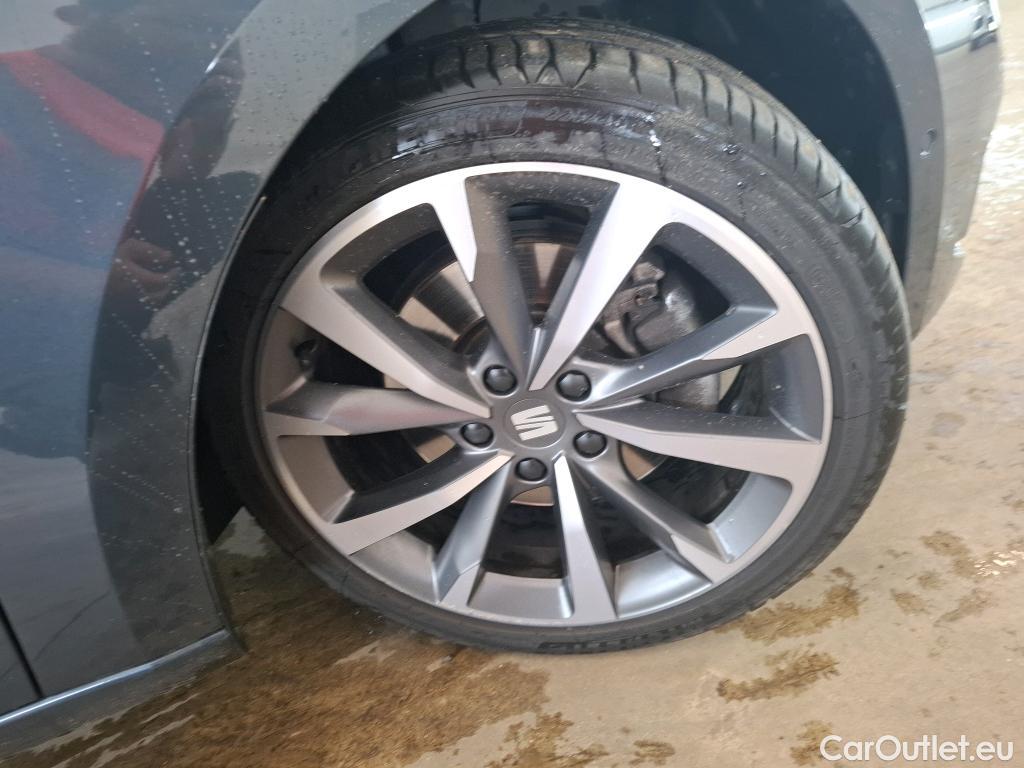  Seat  Leon SEAT  / 2020 / 5P / Berline 1.5 eTSI 150 DSG S&S FR #5