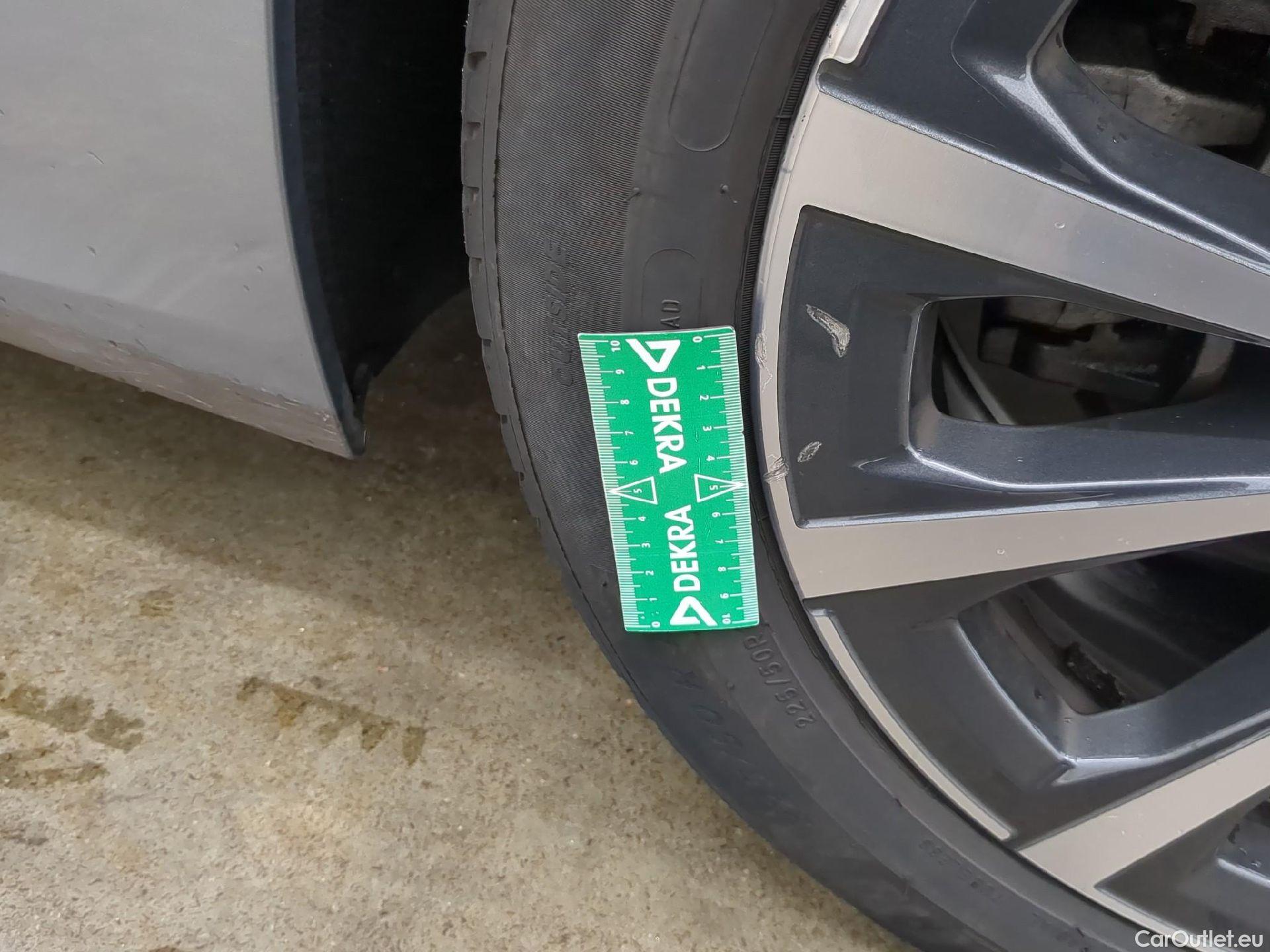  Bmw  Serie 3 BMW Série 3 Touring / 2022 / 5P / Break 318i 156ch Business Design BVA8 #8