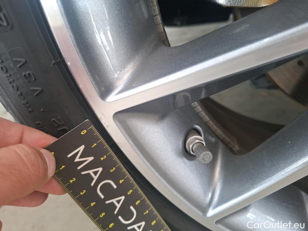  Mercedes  CLA-Klasse CLA Shooting Brake 250 e Progressive Line / Options 6000 € #17