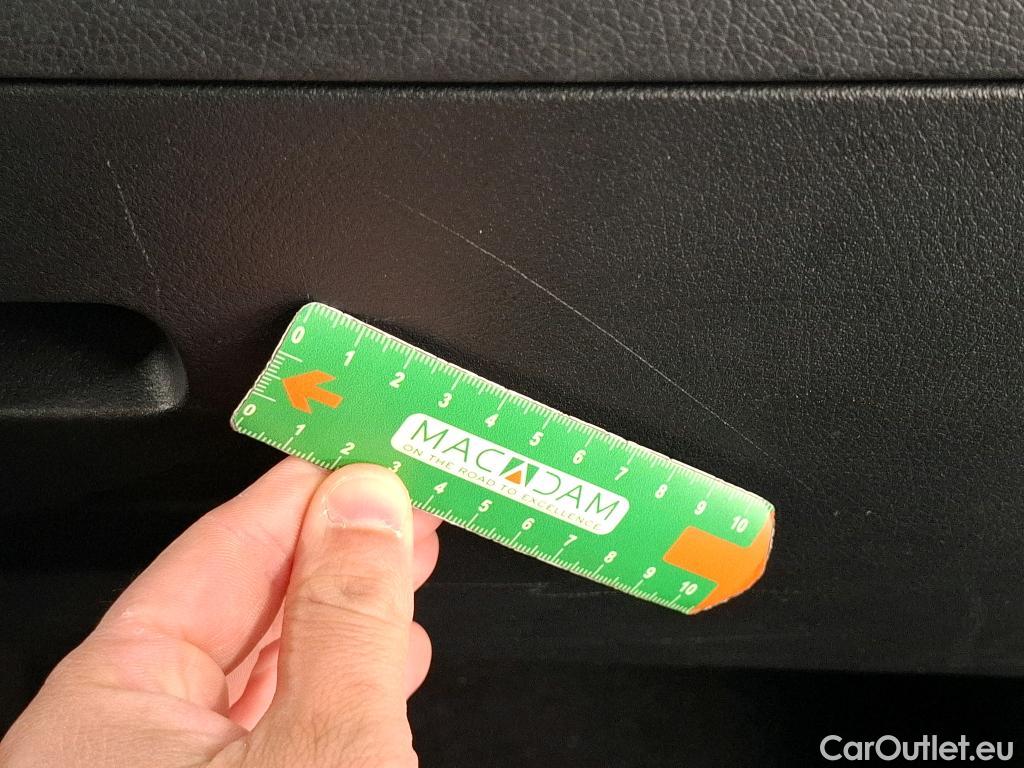  Mercedes  GLA MERCEDES-BENZ  / 2020 / 5P / SUV 1.3  250 e AMG LINE DCT #2