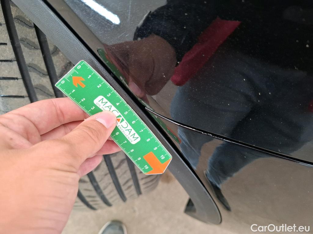  Mercedes  G-Klasee MERCEDES-BENZ GLC / 2019 / 5P / SUV GLC 300 e Business Line 4Matic #16