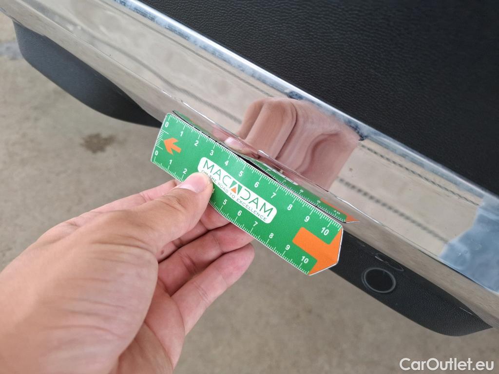  Mercedes  G-Klasee MERCEDES-BENZ GLC / 2019 / 5P / SUV GLC 300 e Business Line 4Matic #2