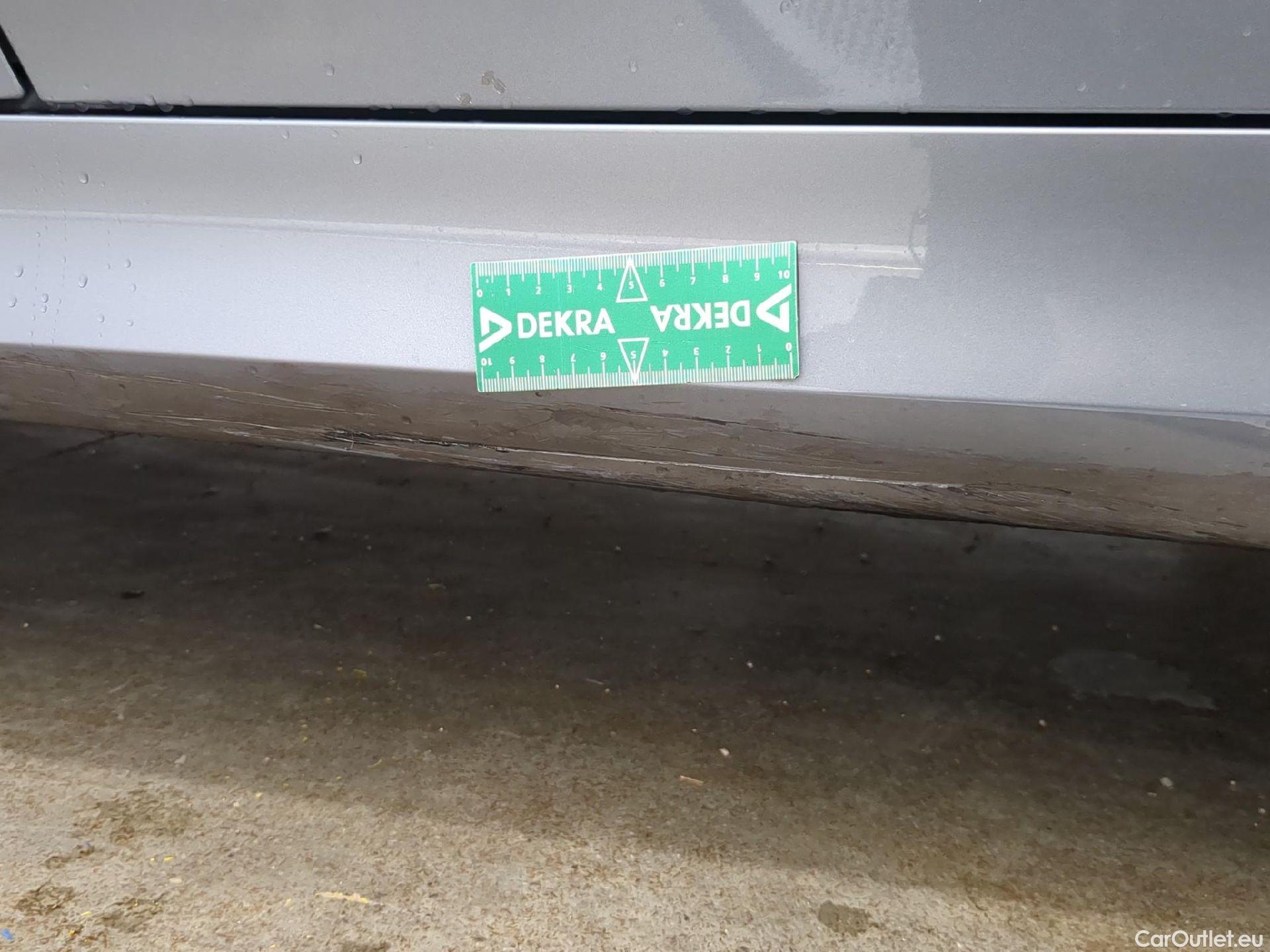  Bmw  Serie 3 BMW Série 3 Touring / 2022 / 5P / Break 318i 156ch Business Design BVA8 #29