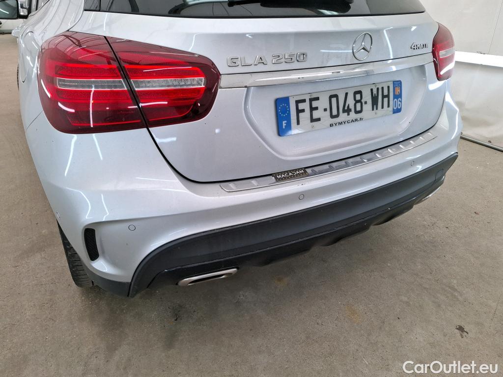  Mercedes  GLA MERCEDES-BENZ Classe  / 2017 / 5P / SUV  250 Fascination 4Matic BVA7 #12
