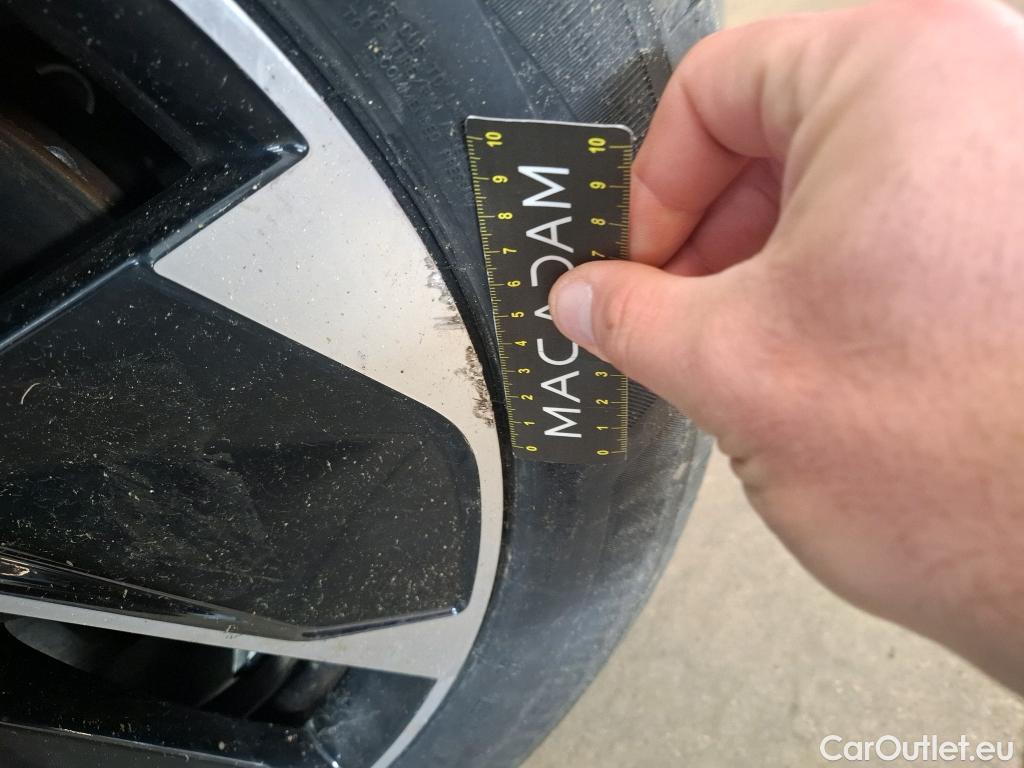  Volkswagen  ID.3  Family Pro 58kWh BVA #5