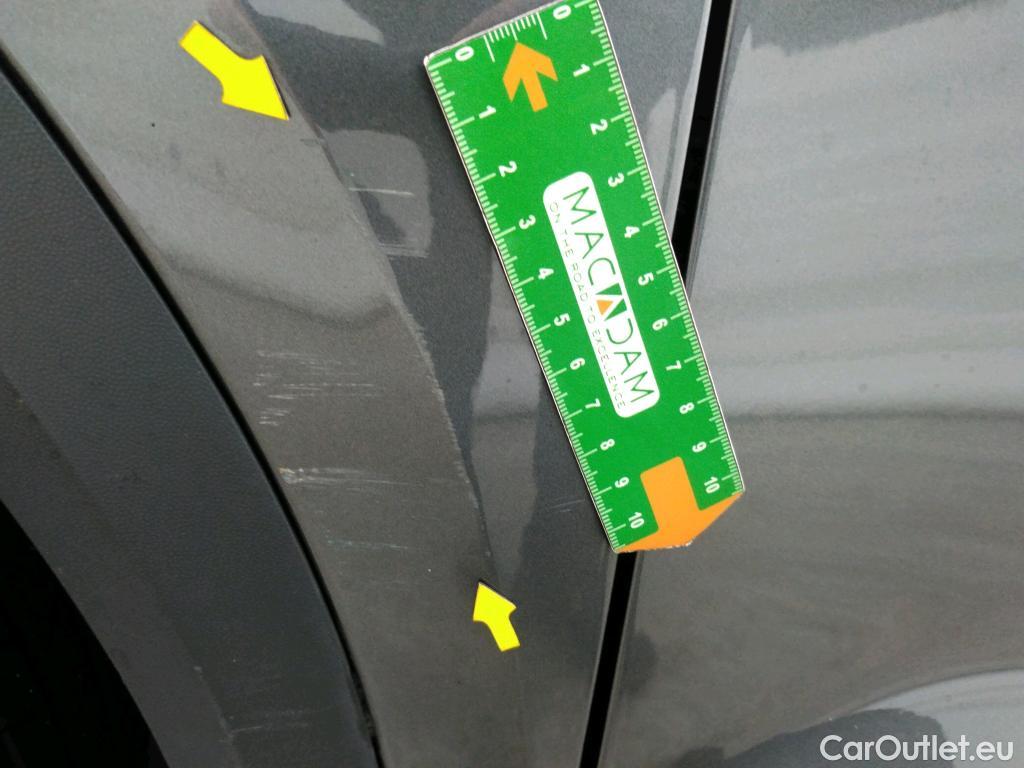  Volkswagen  T-ROC VOLKSWAGEN  / 2017 / 5P / SUV 2.0 TDI 150 LOUNGE BUSINESS DSG7 #10