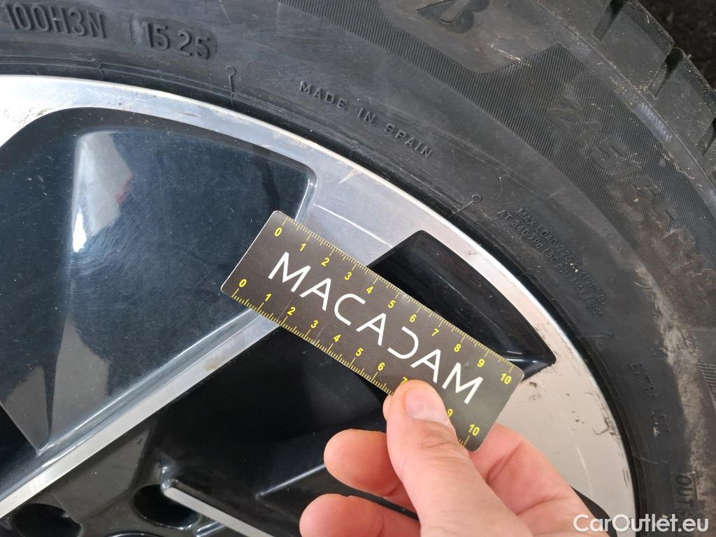  Volkswagen  ID.3  Family Pro 58kWh BVA #14