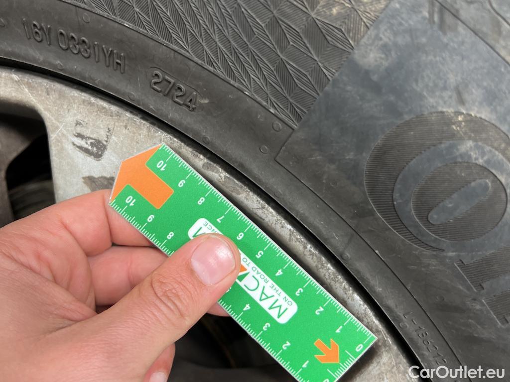  Ford  Kuga FORD  / 2019 / 5P / SUV 2.5 190 hybrid Flexifuel Pshift Titanium #34