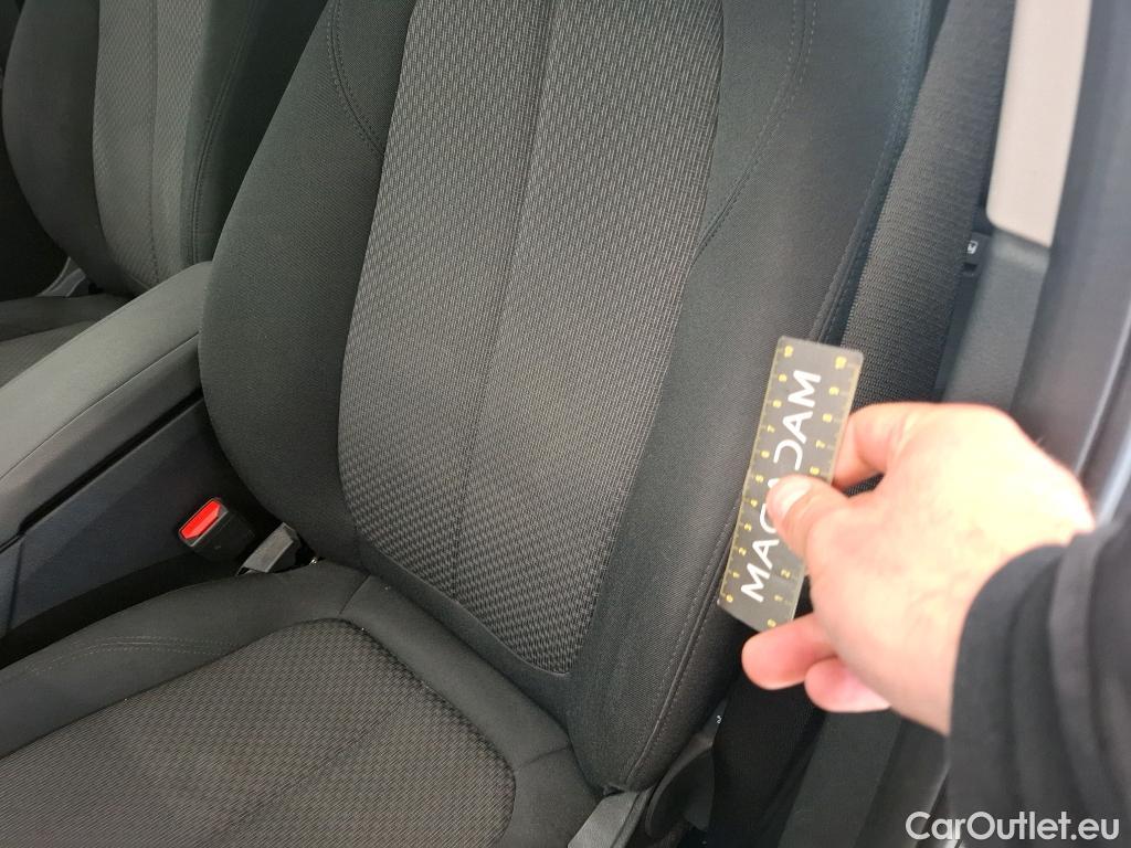  Bmw  Serie 1 BMW Série 1 / 2019 / 5P / Berline 116i DKG7 Business Design #4