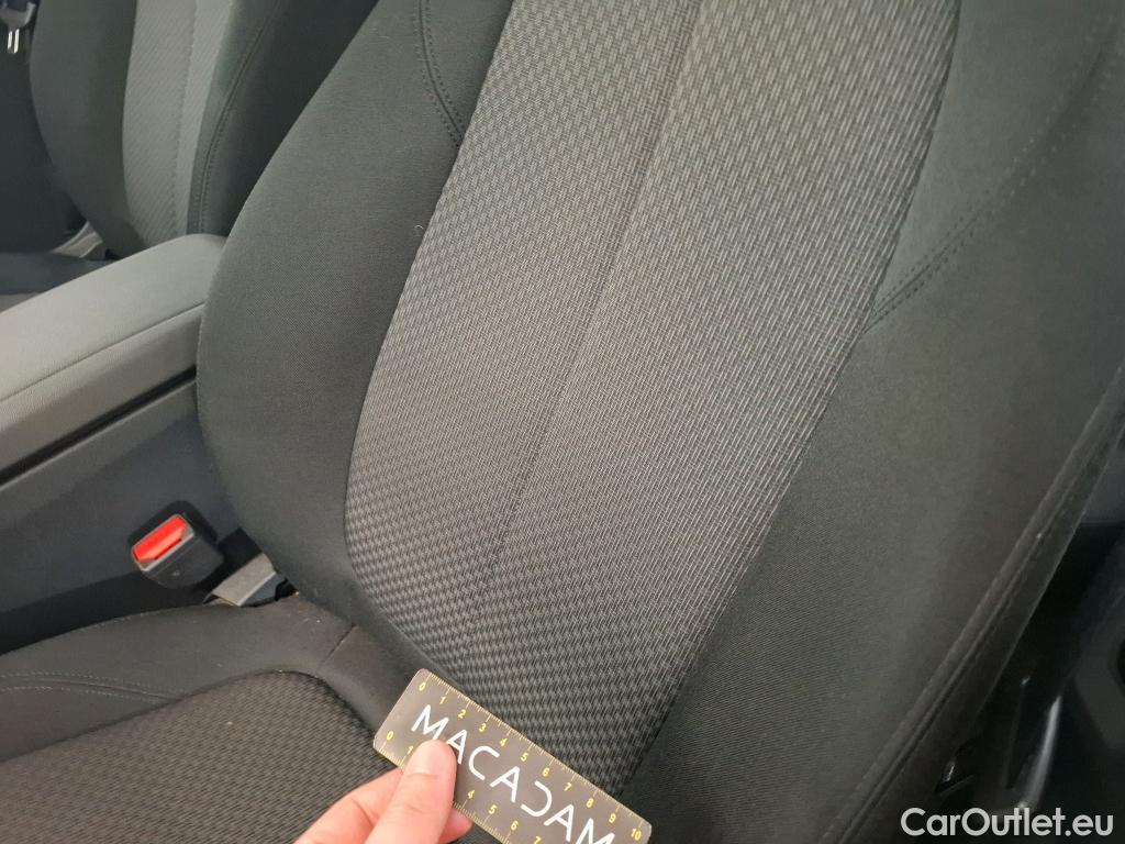  Bmw  Serie 1 BMW Série 1 / 2019 / 5P / Berline 116i Business Design #9