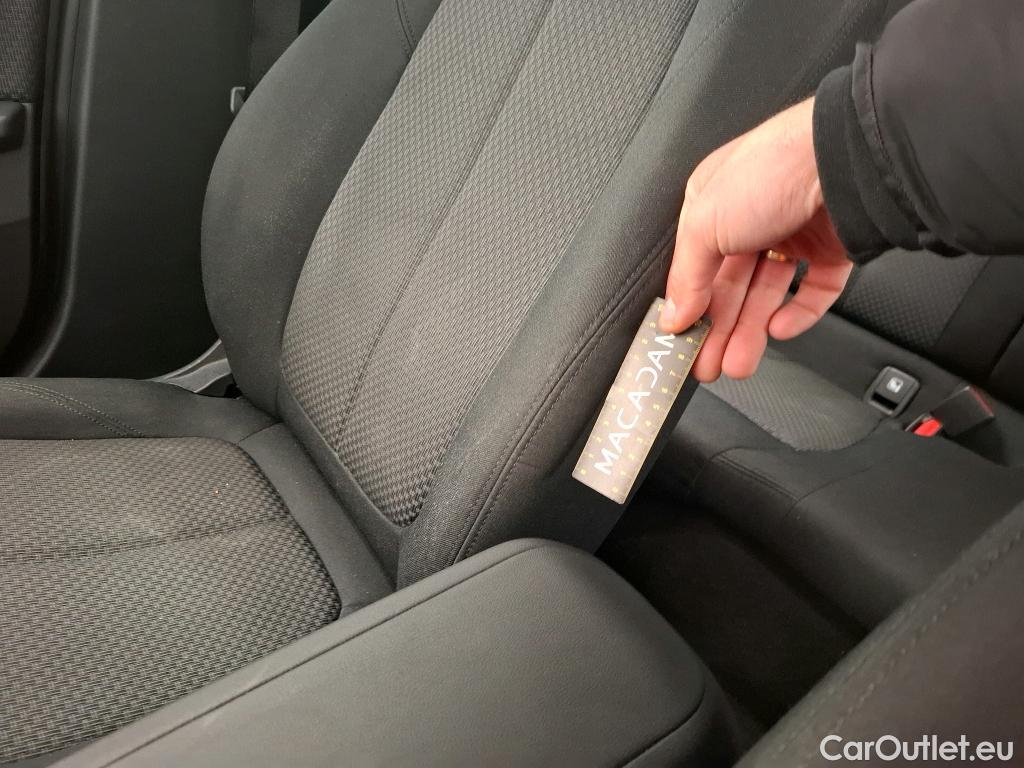  Bmw  Serie 1 BMW Série 1 / 2019 / 5P / Berline 116i DKG7 Business Design #2