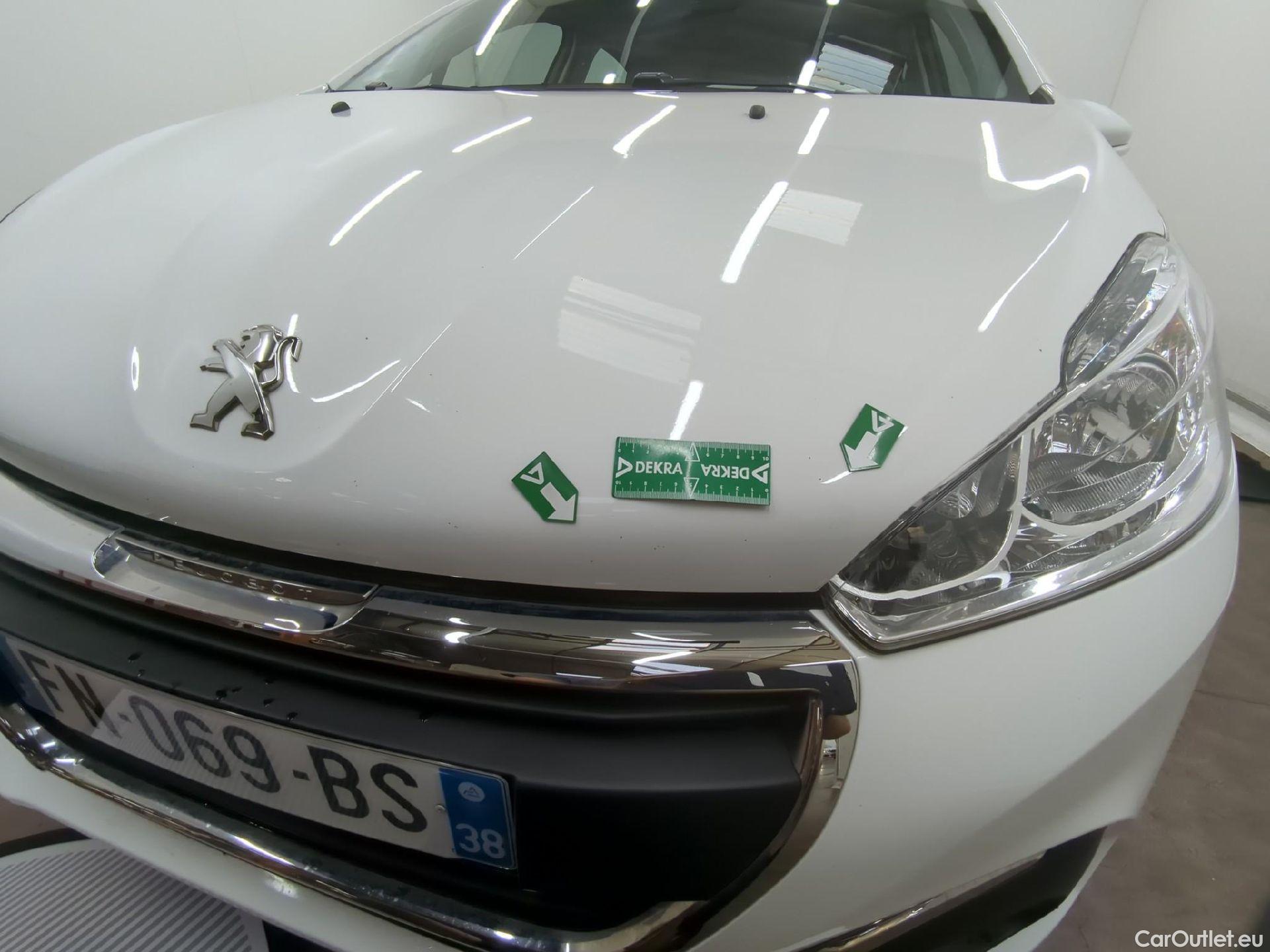  Peugeot  208  Affaire Premium Pack 1.2 80CV BVM5 E6dT #17