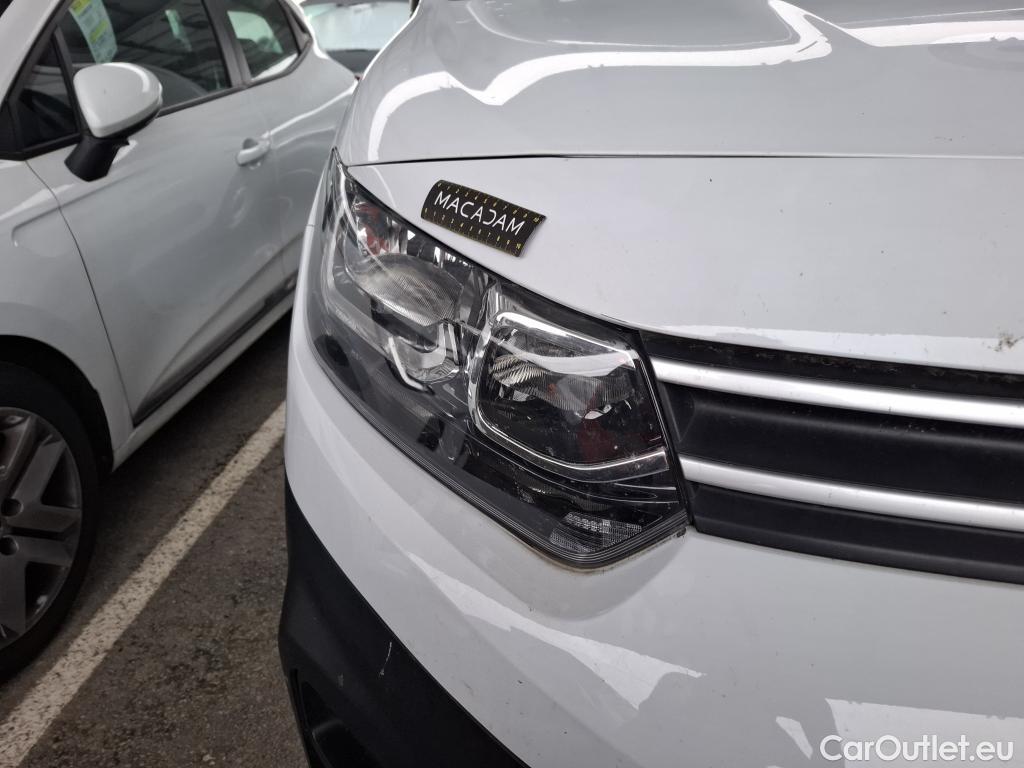  Citroen  Berlingo CITROEN  Van / 2018 / 4P / Fourgonnette Taille M 650kg BlueHDi 100 S&S BVM Club #46