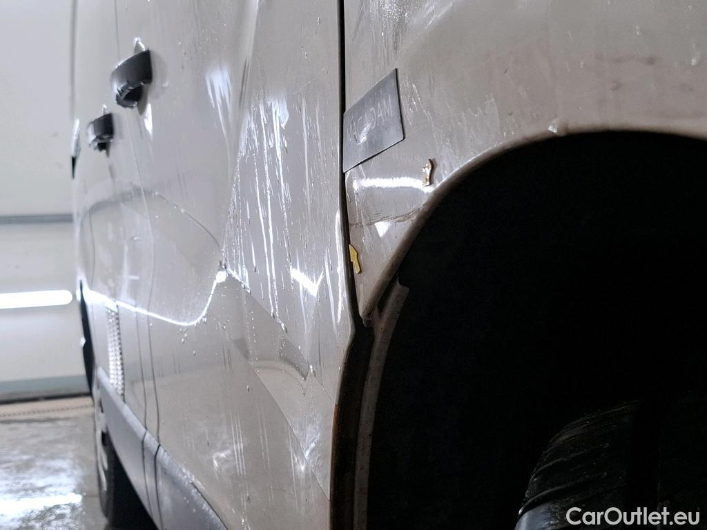  Renault  Trafic RENAULT  VU 4p Fourgon FG GCF L1H1 1200 dCi 95 E6 #9