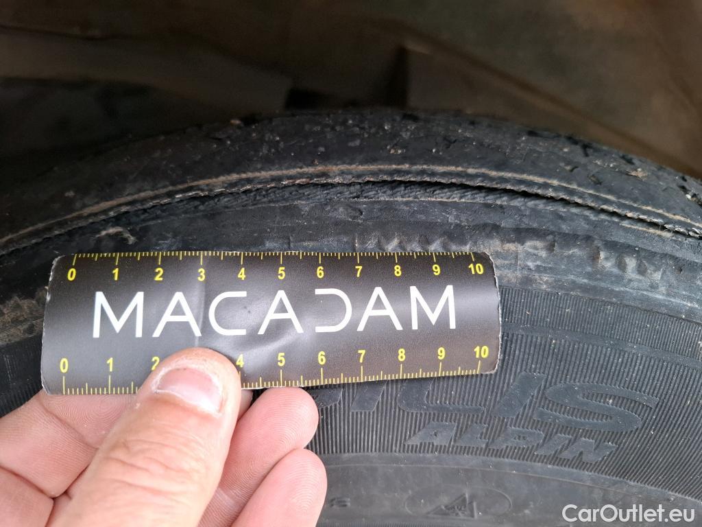  Iveco  Daily IVECO  / 2014 / 4P / Fourgon tôlé 2.3 35S16HA8 V11 H2 3520 / VENTE SANS CG #26