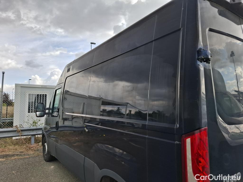  Iveco  Daily IVECO  / 2014 / 4P / Fourgon tôlé 2.3 35S16HA8 V11 H2 3520 / VENTE SANS CG #18