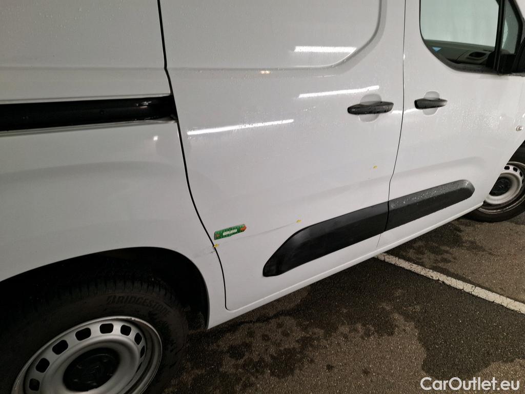  Citroen  Berlingo CITROEN  Van / 2018 / 4P / Fourgonnette Taille M 650kg BlueHDi 100 S&S BVM Club #30