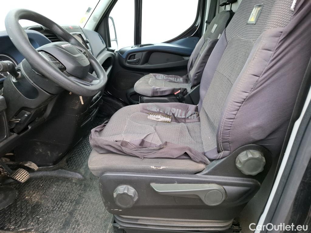  Iveco  Daily IVECO  / 2014 / 4P / Fourgon tôlé 2.3 35S16HA8 V11 H2 3520 / VENTE SANS CG #35