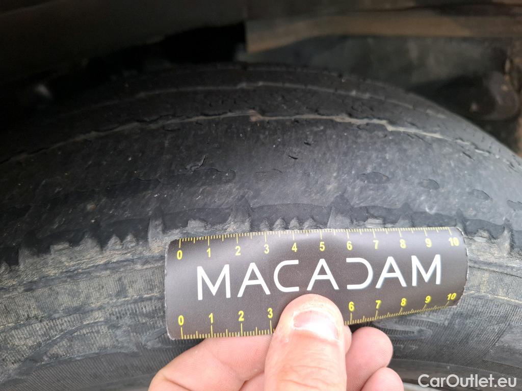  Iveco  Daily IVECO  / 2014 / 4P / Fourgon tôlé 2.3 35S16HA8 V11 H2 3520 / VENTE SANS CG #29