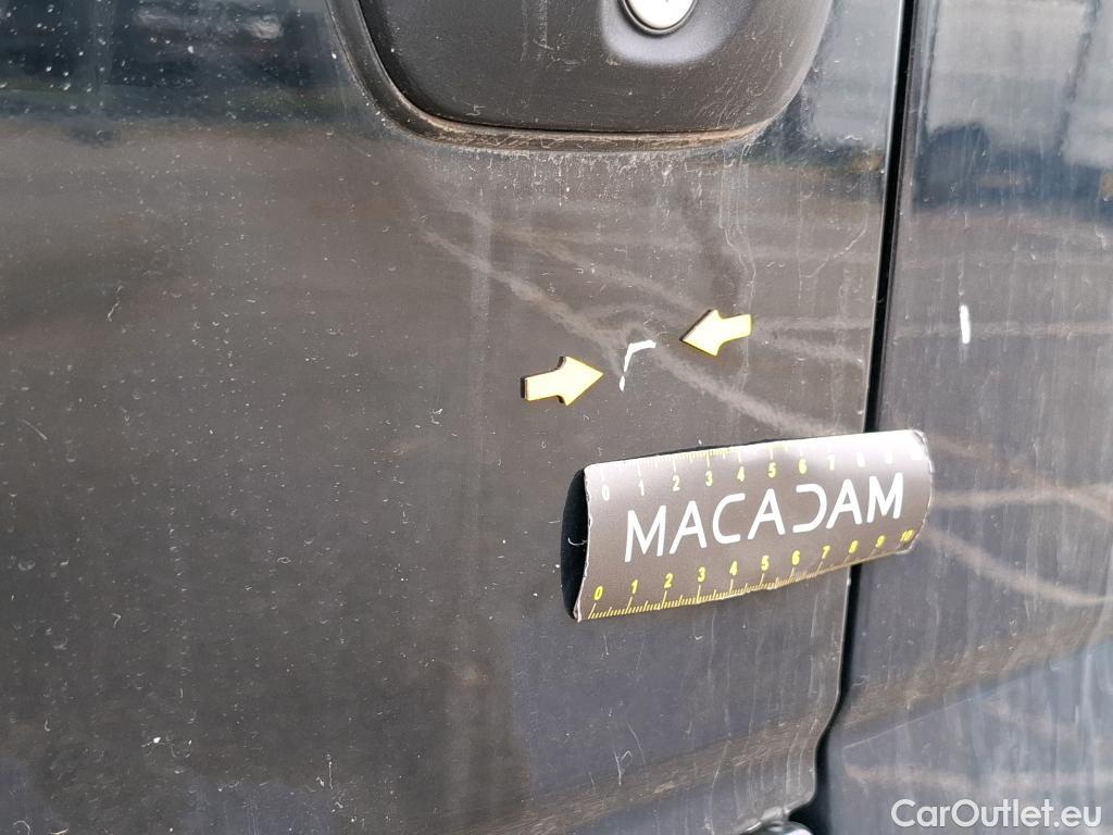  Iveco  Daily IVECO  / 2014 / 4P / Fourgon tôlé 2.3 35S16HA8 V11 H2 3520 / VENTE SANS CG #52