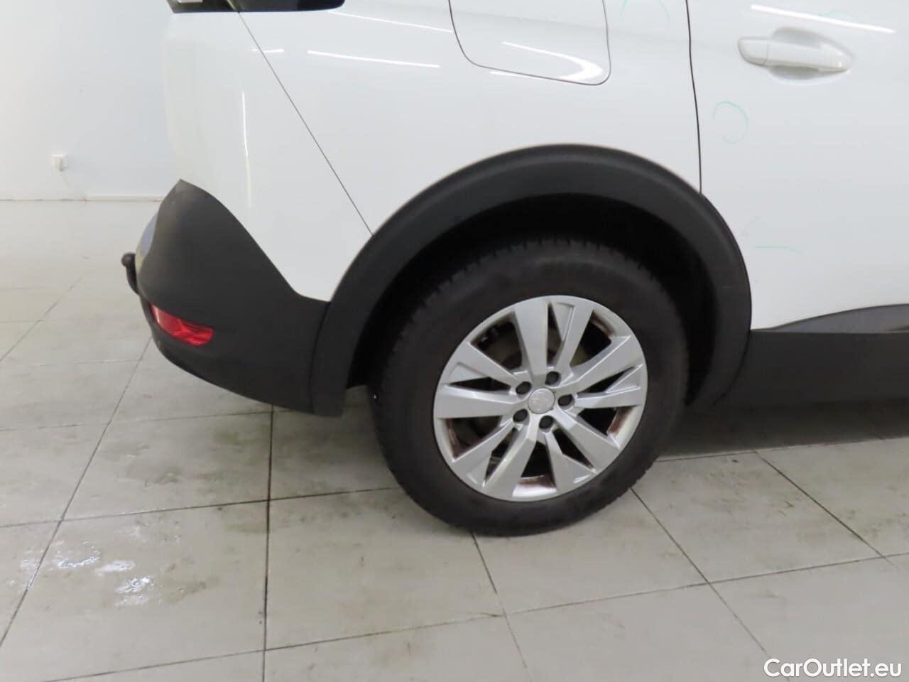  Peugeot  5008 1.2 PT BL. Executive #10