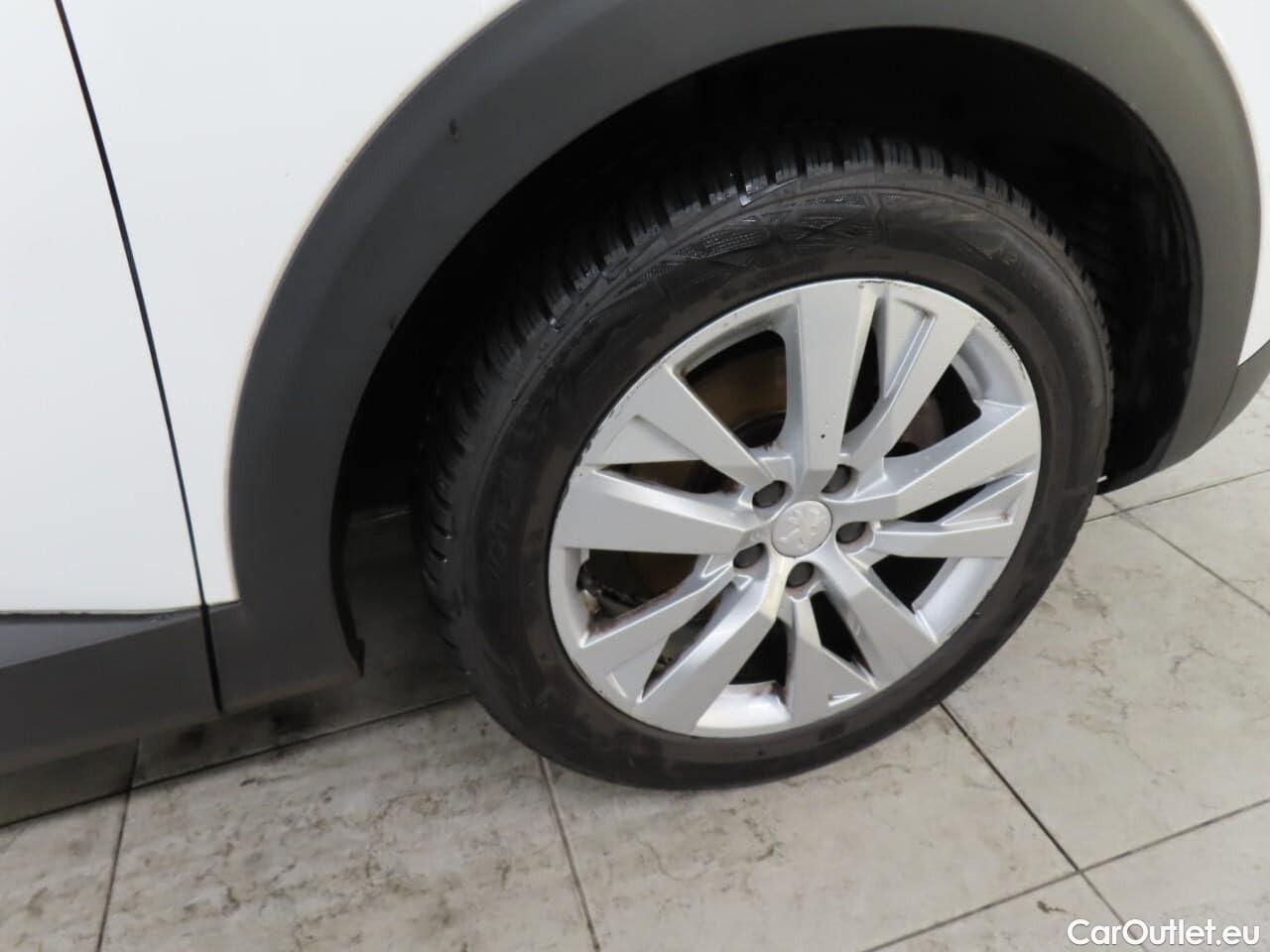  Peugeot  5008 1.2 PT BL. Executive #22