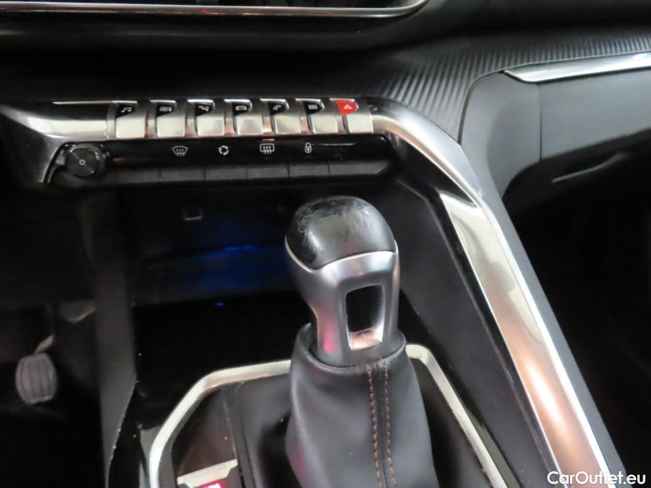  Peugeot  5008 1.2 PT BL. Executive #33