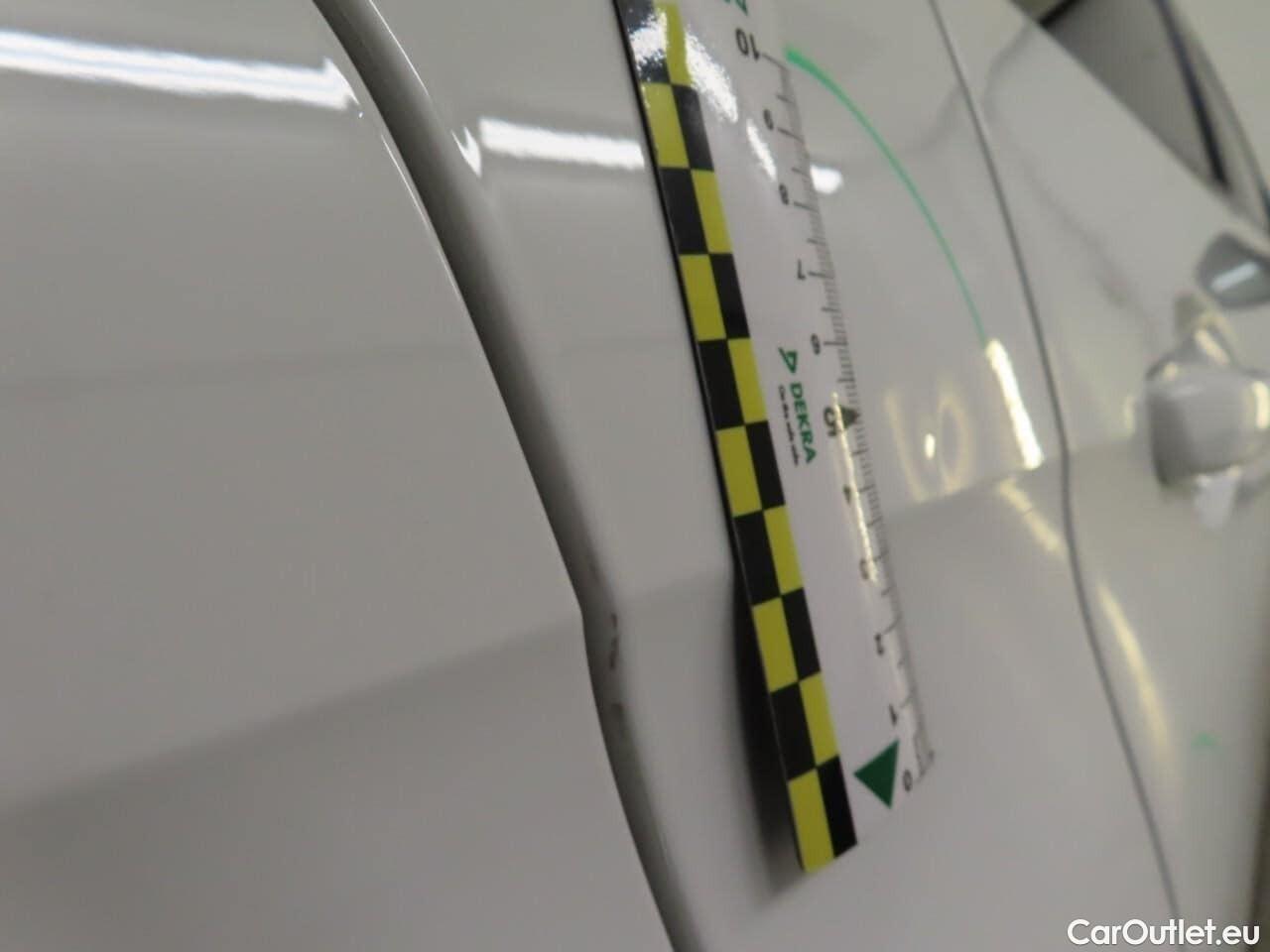  Peugeot  5008 1.2 PT BL. Executive #13