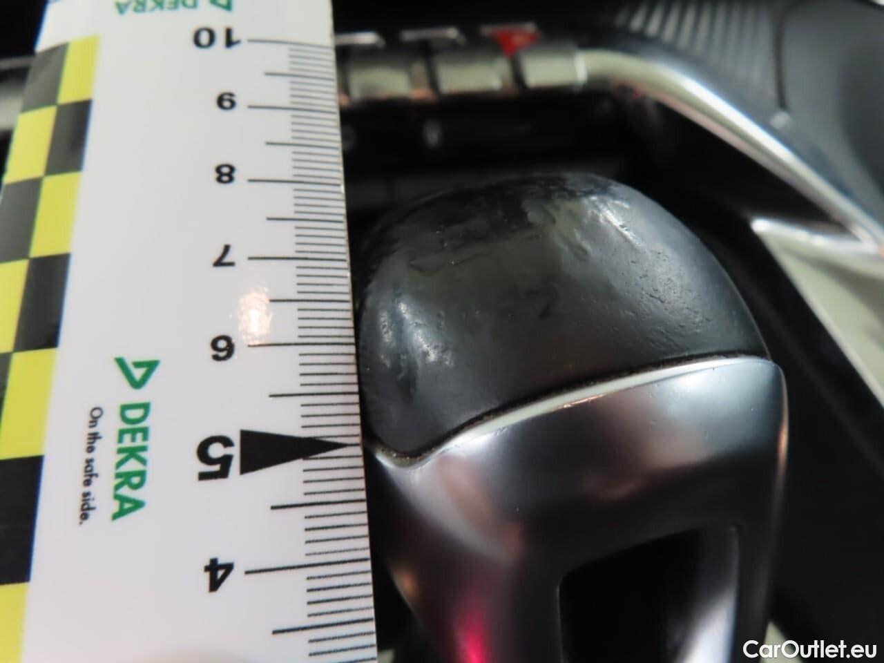  Peugeot  5008 1.2 PT BL. Executive #34