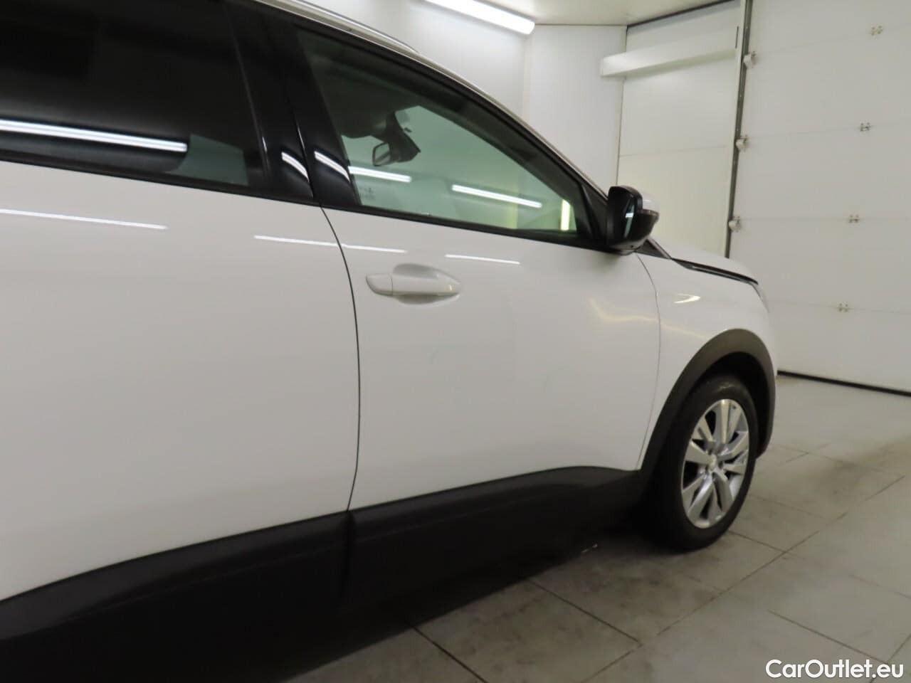  Peugeot  5008 1.2 PT BL. Executive #18