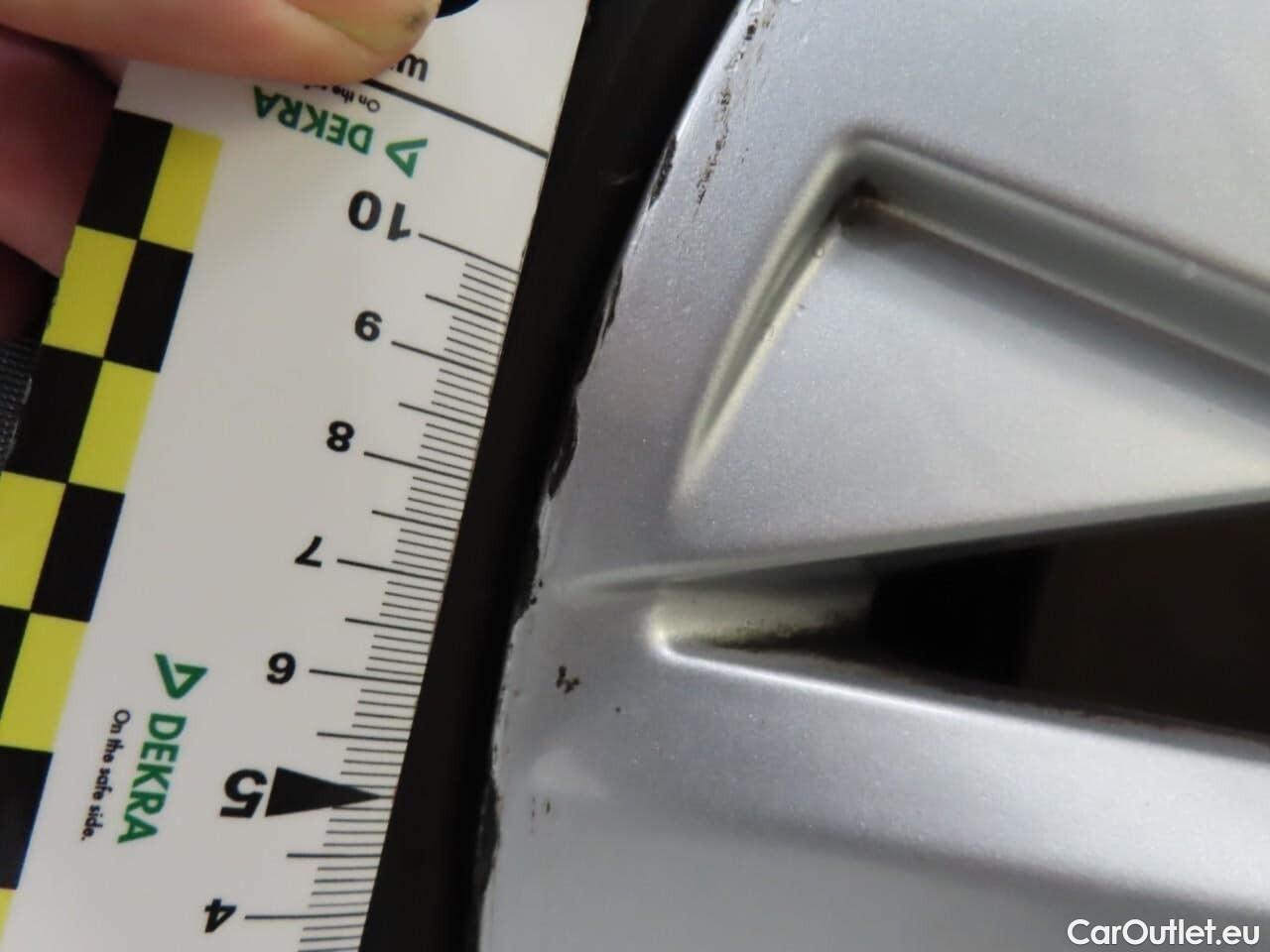  Peugeot  5008 1.2 PT BL. Executive #24