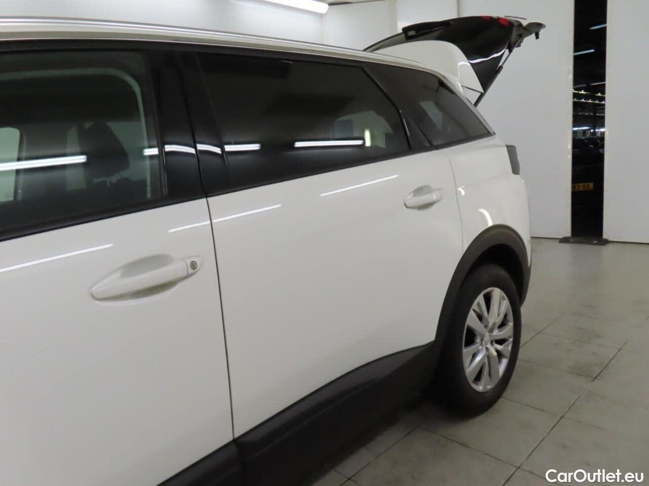  Peugeot  5008 1.2 PT BL. Executive #1