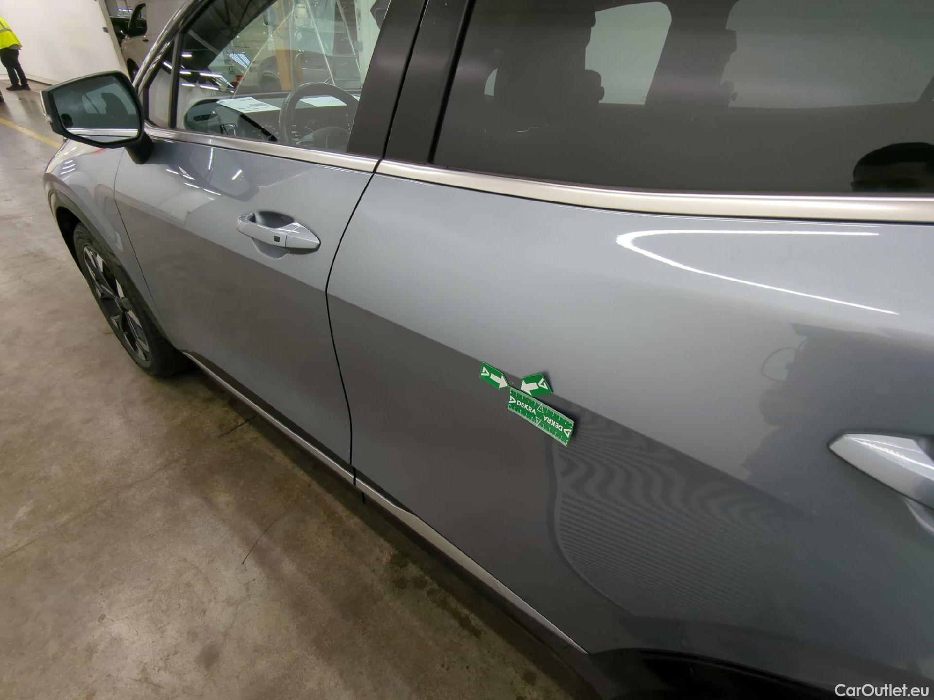  KIA  Sportage KIA  / 2021 / 5P / SUV 1.6 T-GDI 265 PHEV AUTO 4WD DESIGN #15