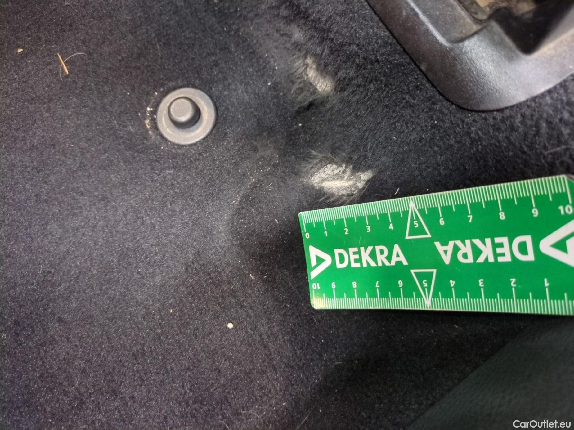  Mercedes  G-Klasee MERCEDES-BENZ GLC / 2019 / 5P / SUV 2.0 GLC 300 E BUSINESS LINE 4MATIC #1