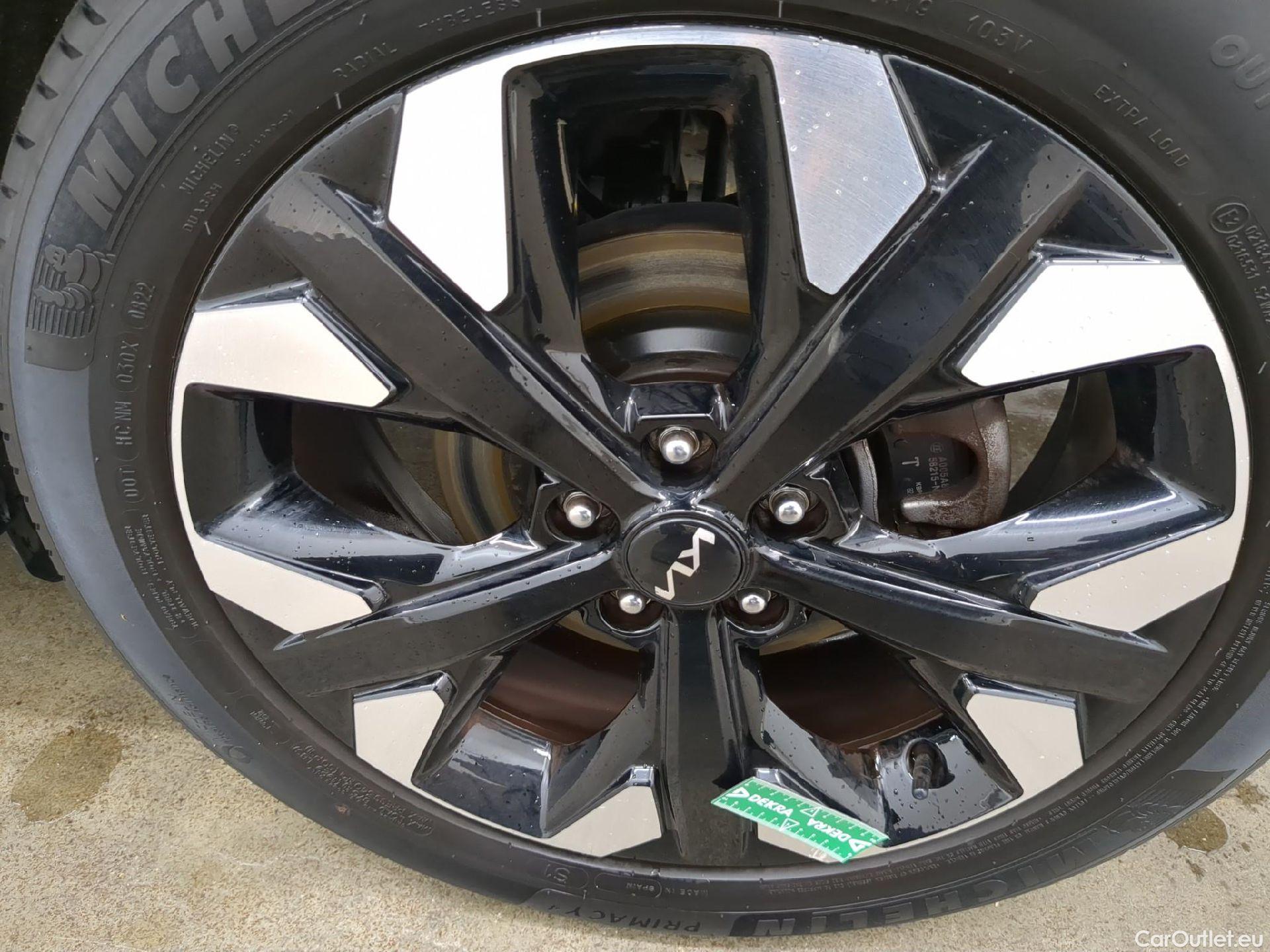  KIA  Sportage KIA  / 2021 / 5P / SUV 1.6 T-GDI 265 PHEV AUTO 4WD DESIGN #2